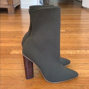 Steve Madden Sock Olive Ankle Boot 6m